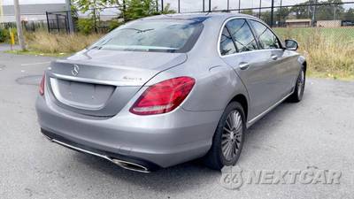 2015 Mercedes-Benz C 300 4MATIC Sedan w/Luxury Pkg - zdjęcie 22 z 50 - miniatura