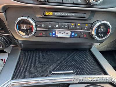 2022 Ford Super Duty F-350 Platinum Crew Cab Medium Bed - zdjęcie 30 z 75 - miniatura