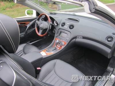 2011 Mercedes-Benz SL 550 - zdjęcie 33 z 64 - miniatura