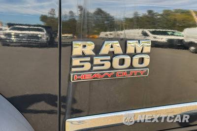 2016 Ram 5500 Cab Chassis Tradesman Crew Cab DRW - zdjęcie 25 z 57 - miniatura