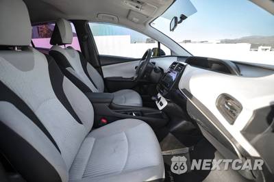 2016 Toyota Prius Two - zdjęcie 15 z 22 - miniatura