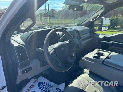 2019 Ford Super Duty F-350 Cab Chassis XL Extended Cab w/Rear Doors DRW - zdjęcie 11 z 41 - miniatura