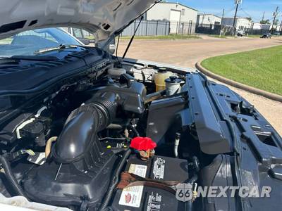 2019 Ford Super Duty F-350 Cab Chassis XL Extended Cab w/Rear Doors DRW - zdjęcie 29 z 41 - miniatura