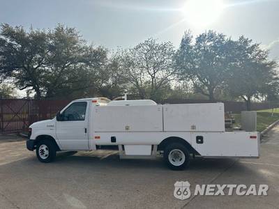 2012 Ford Super Duty E-450 Cutaway DRW - zdjęcie 10 z 45 - miniatura