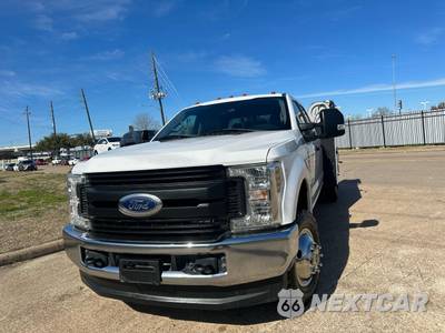 2019 Ford Super Duty F-350 Cab Chassis XL Crew Cab DRW - zdjęcie 2 z 116 - miniatura
