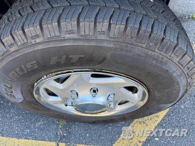 2014 Ford Super Duty E-350 Cutaway - zdjęcie 45 z 49 - miniatura