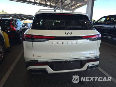 2022 INFINITI LUXE - zdjęcie 5 z 20 - miniatura