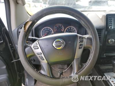 2015 Nissan TITAN SV Crew Cab Extra Short Bed - zdjęcie 11 z 15 - miniatura