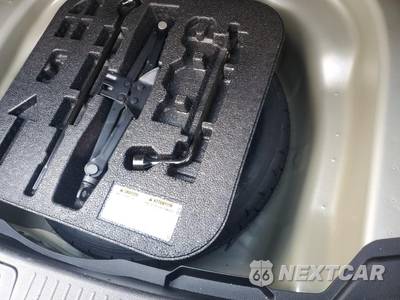 2025 Toyota Corolla LE Sedan - zdjęcie 7 z 24 - miniatura
