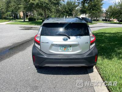 2018 Toyota Prius c One - zdjęcie 2 z 11 - miniatura