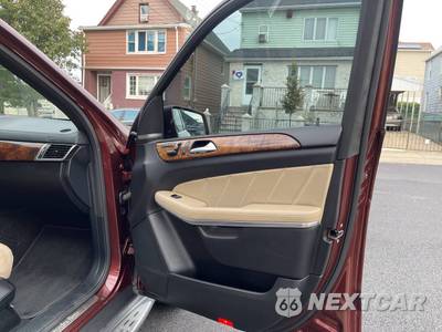 2014 Mercedes-Benz GL 550 4MATIC - zdjęcie 46 z 50 - miniatura