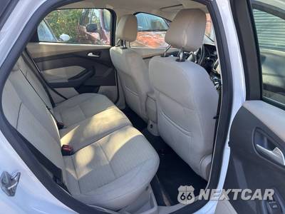 2012 Ford Focus SEL Sedan - zdjęcie 10 z 25 - miniatura