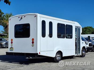 2016 Ford Super Duty E-350 Cutaway DRW - zdjęcie 5 z 28 - miniatura