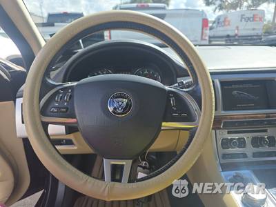 2015 Jaguar XF 2.0T Premium - zdjęcie 10 z 18 - miniatura