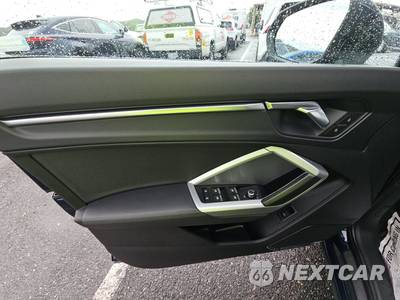 2019 Audi Q3 2.0T Premium Plus - zdjęcie 9 z 17 - miniatura