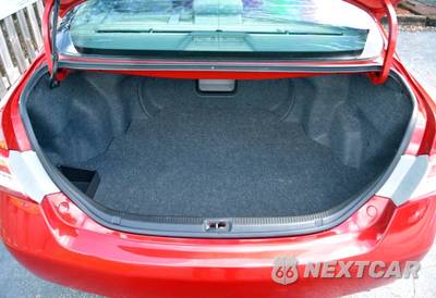 2011 Toyota Camry XLE - zdjęcie 32 z 43 - miniatura
