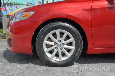 2011 Toyota Camry XLE - zdjęcie 10 z 43 - miniatura
