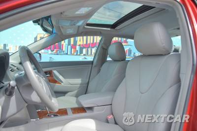 2011 Toyota Camry XLE - zdjęcie 17 z 43 - miniatura