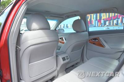 2011 Toyota Camry XLE - zdjęcie 14 z 43 - miniatura