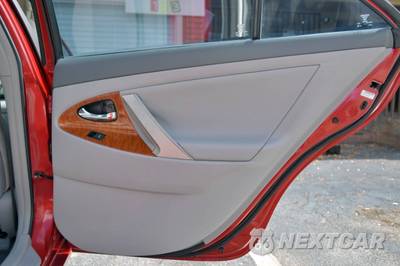 2011 Toyota Camry XLE - zdjęcie 34 z 43 - miniatura