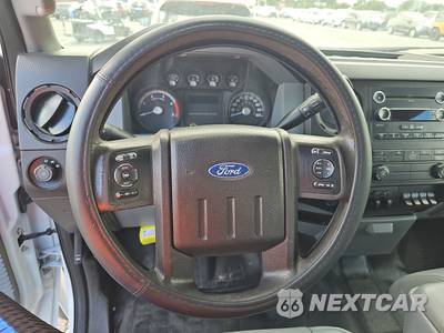 2016 Ford Super Duty F-450 Cab Chassis XL Crew Cab DRW - zdjęcie 10 z 17 - miniatura