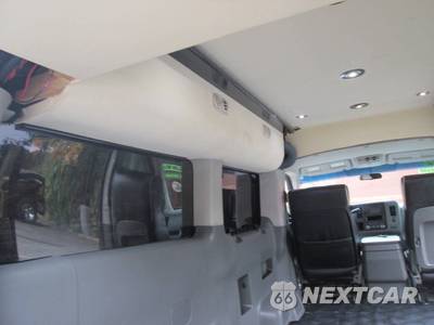 2012 Nissan NV3500 HD Passenger SV 146.1" WB - zdjęcie 27 z 28 - miniatura