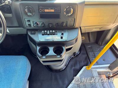 2013 Ford Super Duty E-350 Cutaway DRW - zdjęcie 24 z 48 - miniatura