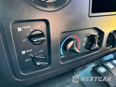 2013 Ford Super Duty E-350 Cutaway DRW - zdjęcie 34 z 48 - miniatura