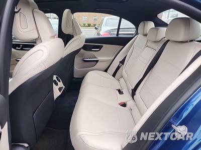 2022 Mercedes-Benz C 300 4MATIC Sedan - zdjęcie 16 z 30 - miniatura