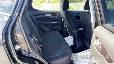 2020 Nissan Rogue Sport S - zdjęcie 28 z 44 - miniatura