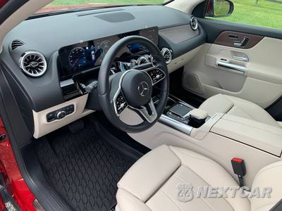 2023 Mercedes-Benz GLA 250 4MATIC - zdjęcie 10 z 36 - miniatura