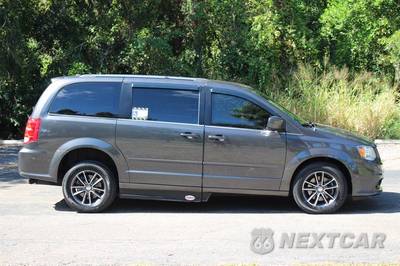 2017 Dodge Grand Caravan SXT 121.2" WB - zdjęcie 10 z 48 - miniatura