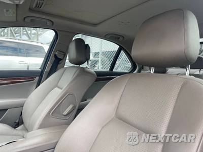 2008 Mercedes-Benz C-Class Sedan C 300 - zdjęcie 28 z 30 - miniatura