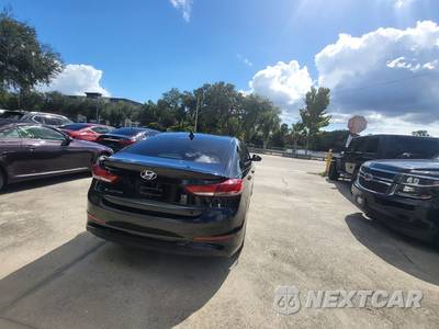 2017 Hyundai Elantra SE Sedan - zdjęcie 47 z 58 - miniatura