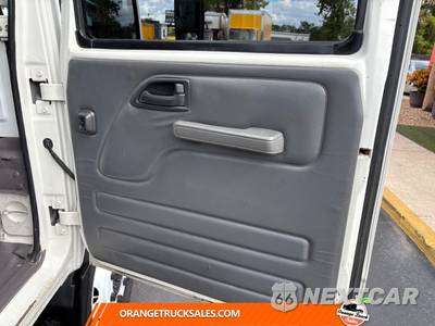 2018 Isuzu NPR - zdjęcie 8 z 17 - miniatura