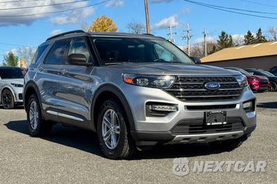 2022 Ford Explorer XLT - zdjęcie 1 z 36 - miniatura