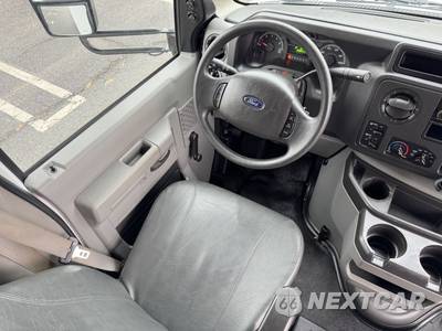 2016 Ford Super Duty E-350 Cutaway DRW - zdjęcie 20 z 44 - miniatura