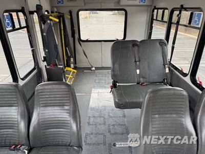 2016 Ford Super Duty E-350 Cutaway DRW - zdjęcie 23 z 44 - miniatura