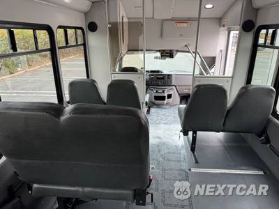 2016 Ford Super Duty E-350 Cutaway DRW - zdjęcie 24 z 44 - miniatura