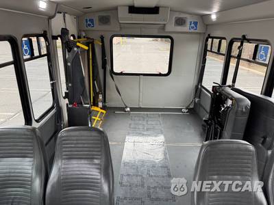 2016 Ford Super Duty E-350 Cutaway DRW - zdjęcie 26 z 44 - miniatura
