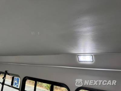 2016 Ford Super Duty E-350 Cutaway DRW - zdjęcie 35 z 44 - miniatura