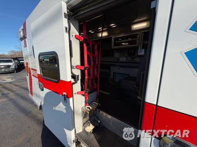 2015 Chevrolet Express 4500 Cutaway 2SD DRW - zdjęcie 35 z 97 - miniatura