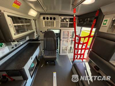 2015 Chevrolet Express 4500 Cutaway 2SD DRW - zdjęcie 41 z 97 - miniatura