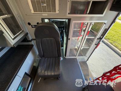 2015 Chevrolet Express 4500 Cutaway 2SD DRW - zdjęcie 42 z 97 - miniatura