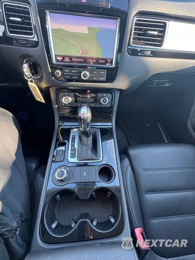 2013 Volkswagen Touareg TDI Sport w/Navigation - zdjęcie 23 z 48 - miniatura