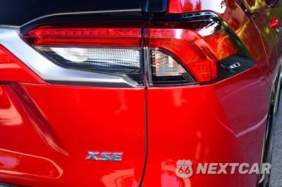 2022 Toyota RAV4 Prime XSE - zdjęcie 7 z 33 - miniatura