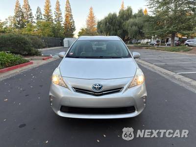2012 Toyota Prius v Three - zdjęcie 3 z 12 - miniatura