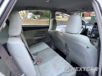 2012 Toyota Prius v Three - zdjęcie 9 z 12 - miniatura