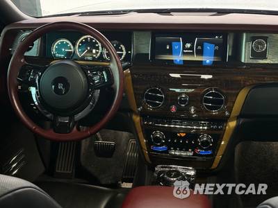 2019 Rolls-Royce Phantom - zdjęcie 39 z 48 - miniatura