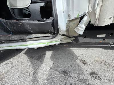 2023 Chevrolet Express 3500 Cutaway 1WT - zdjęcie 14 z 19 - miniatura